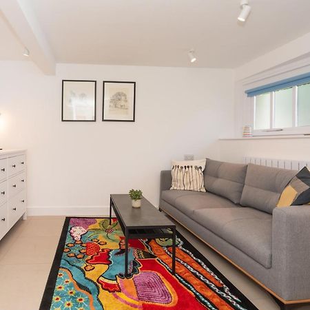 The Blue Door Apartment Bath Bagian luar foto