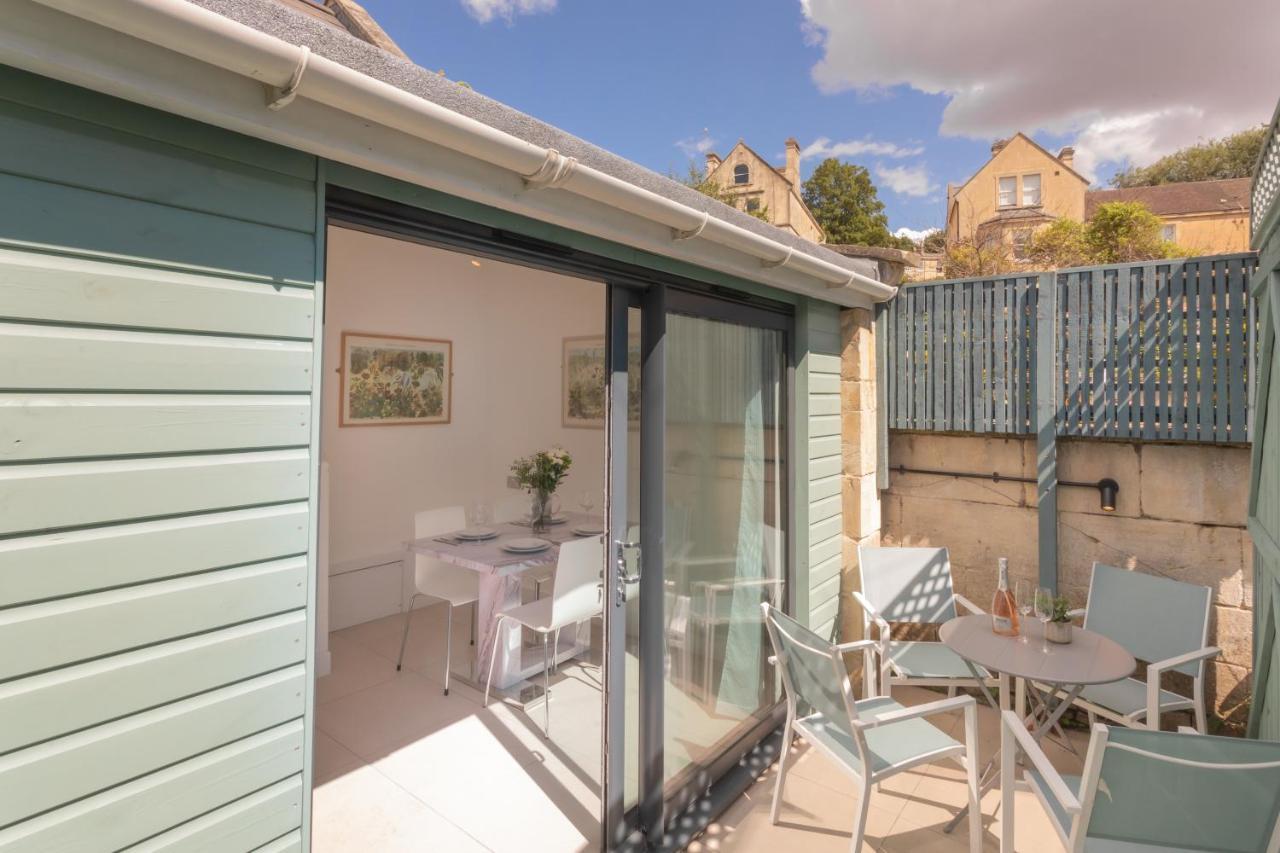 The Blue Door Apartment Bath Bagian luar foto