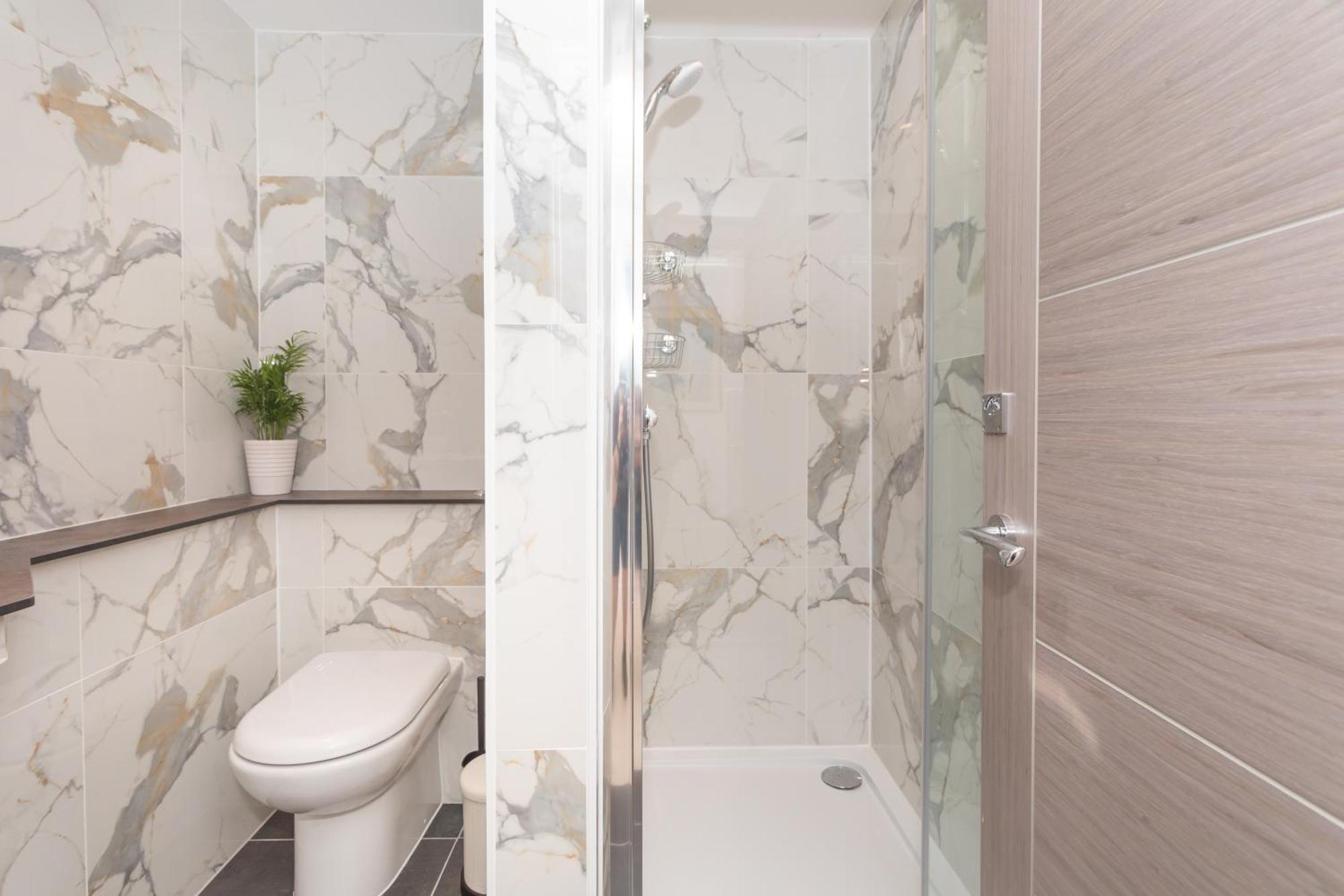 The Blue Door Apartment Bath Ruang foto